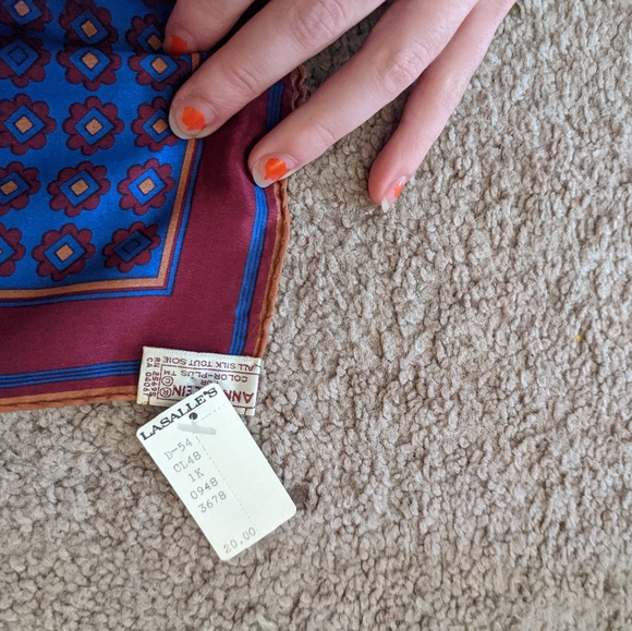 Vintage Anne Klein silk scarf - Picture 2 of 3